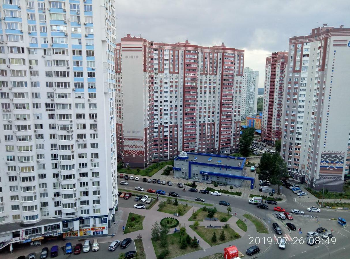 Люкс Апартаменты На Позняках キエフ エクステリア 写真